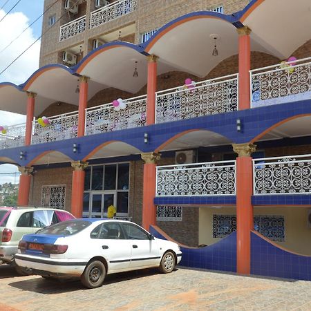 Nikita Hotel Yaoundé Exterior photo