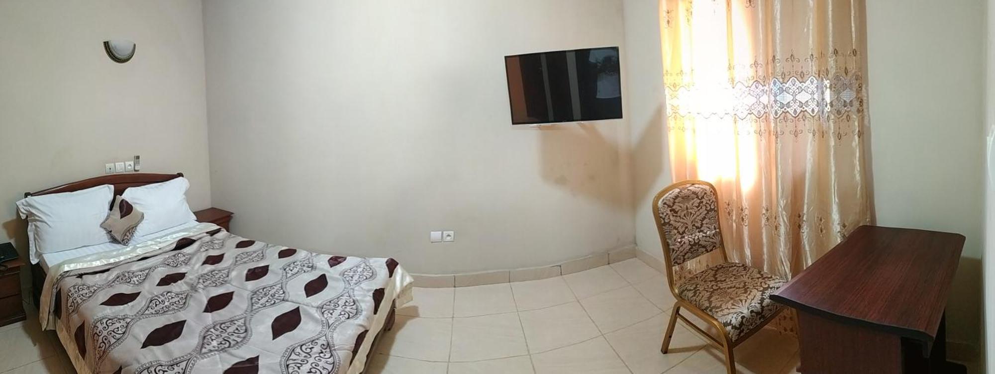Nikita Hotel Yaoundé Exterior photo